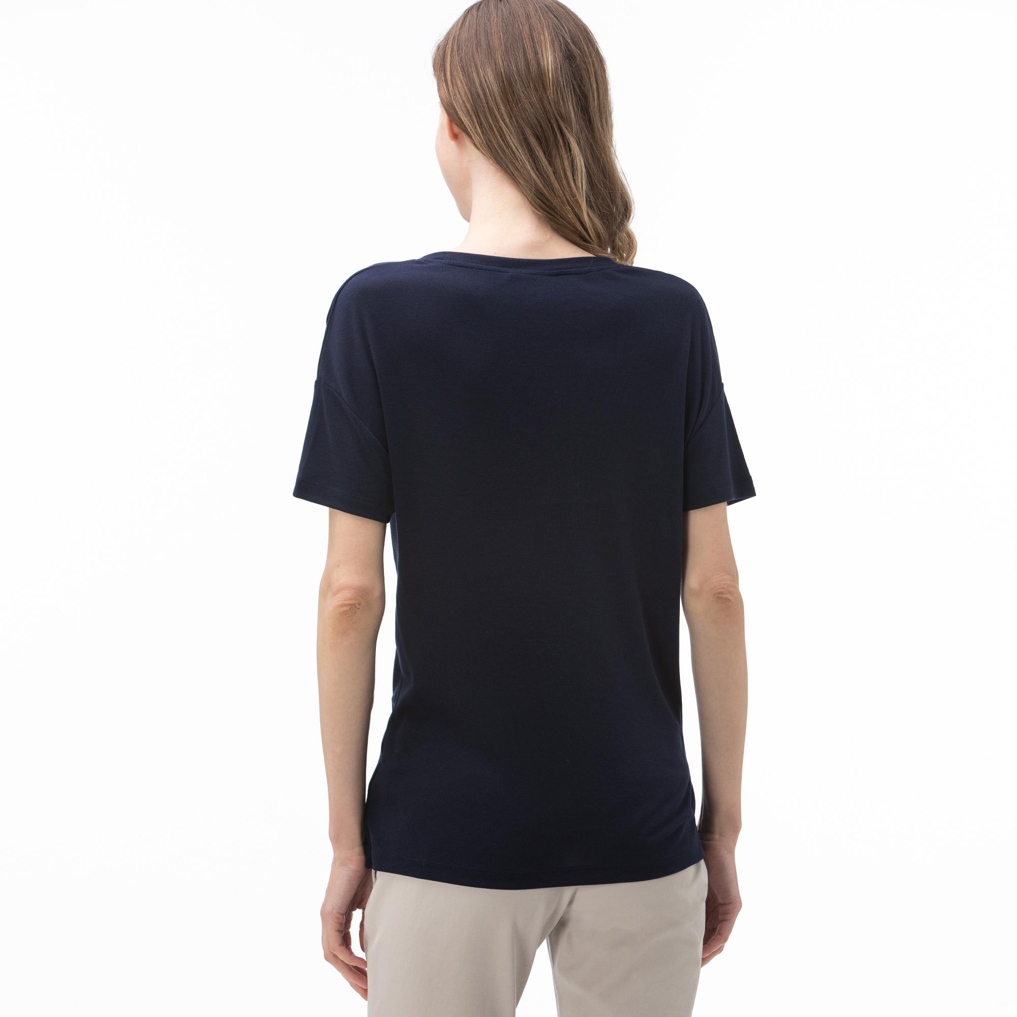 Lacoste Kadın Kayık Yaka Lacivert T-Shirt. 1