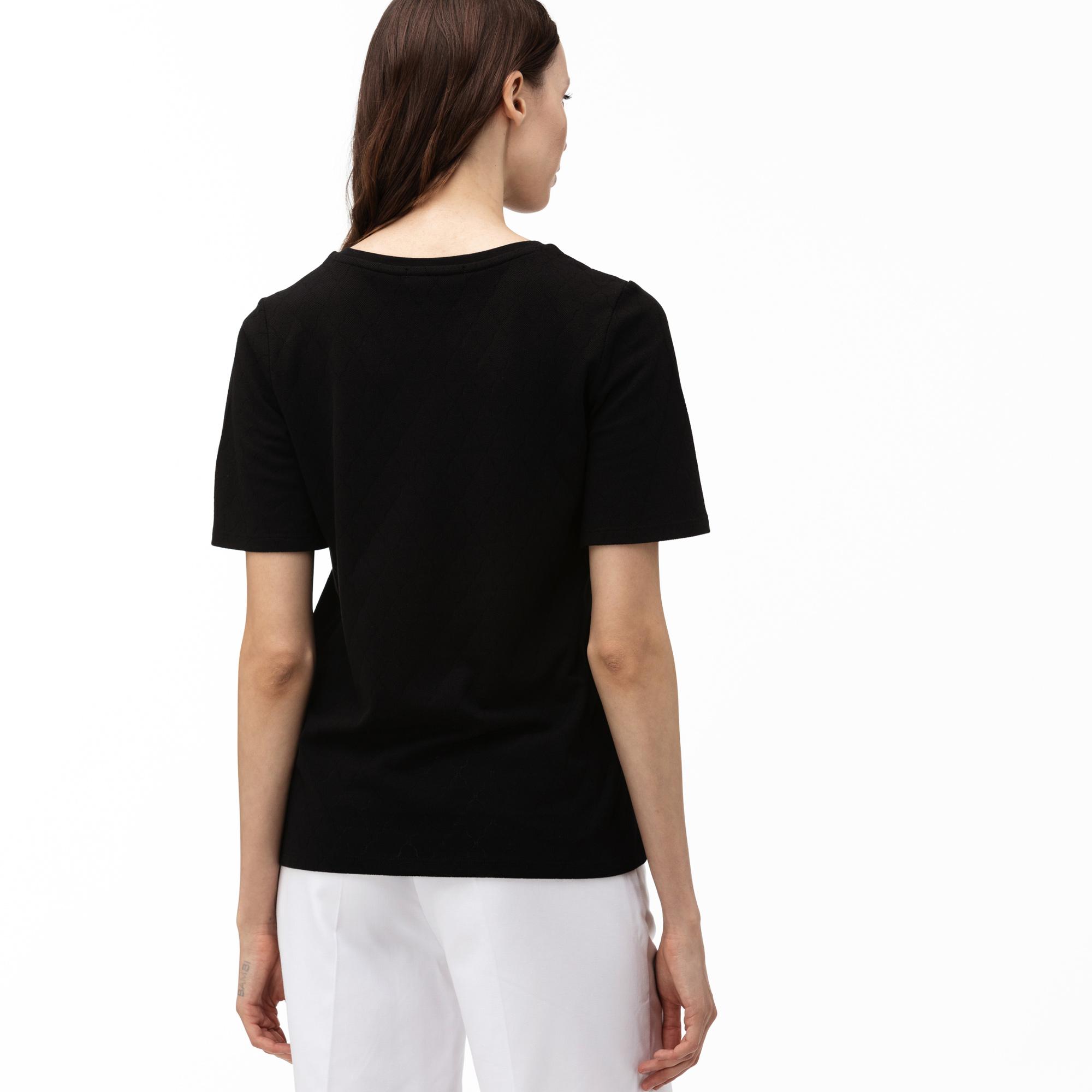 Lacoste Kadın V Yaka Desenli Siyah T-Shirt. 4