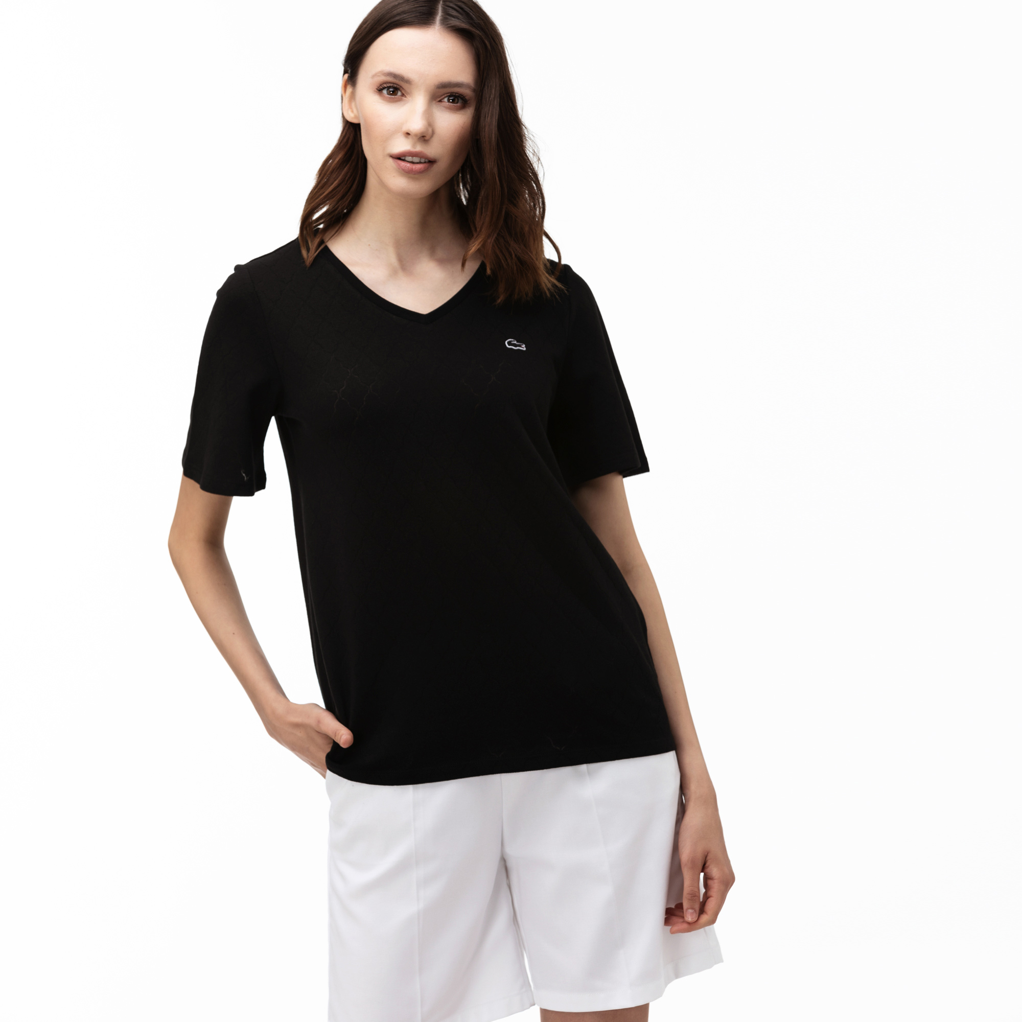 Lacoste Kadın V Yaka Desenli Siyah T-Shirt. 1