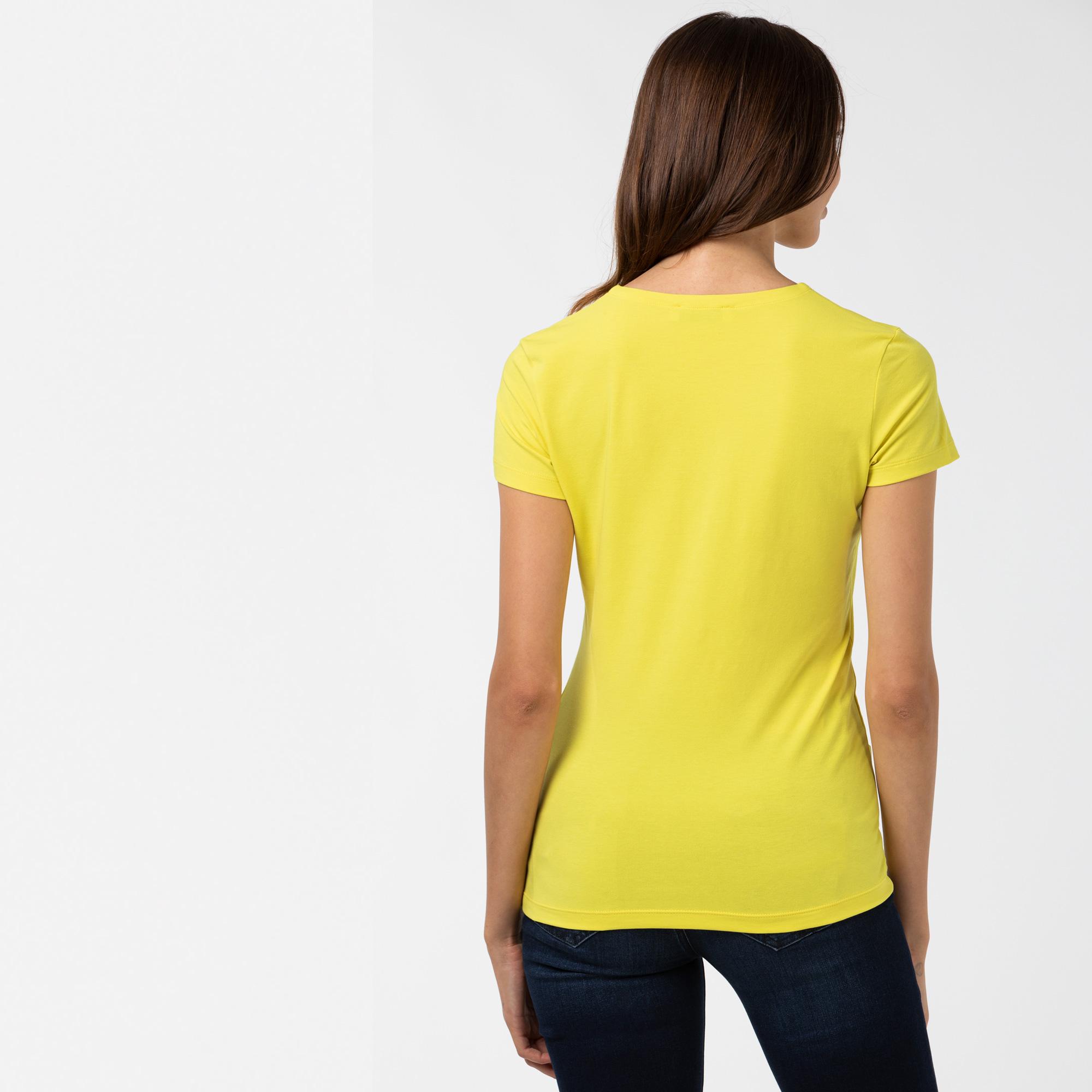 Lacoste Kadın V Yaka Sarı T-Shirt. 1