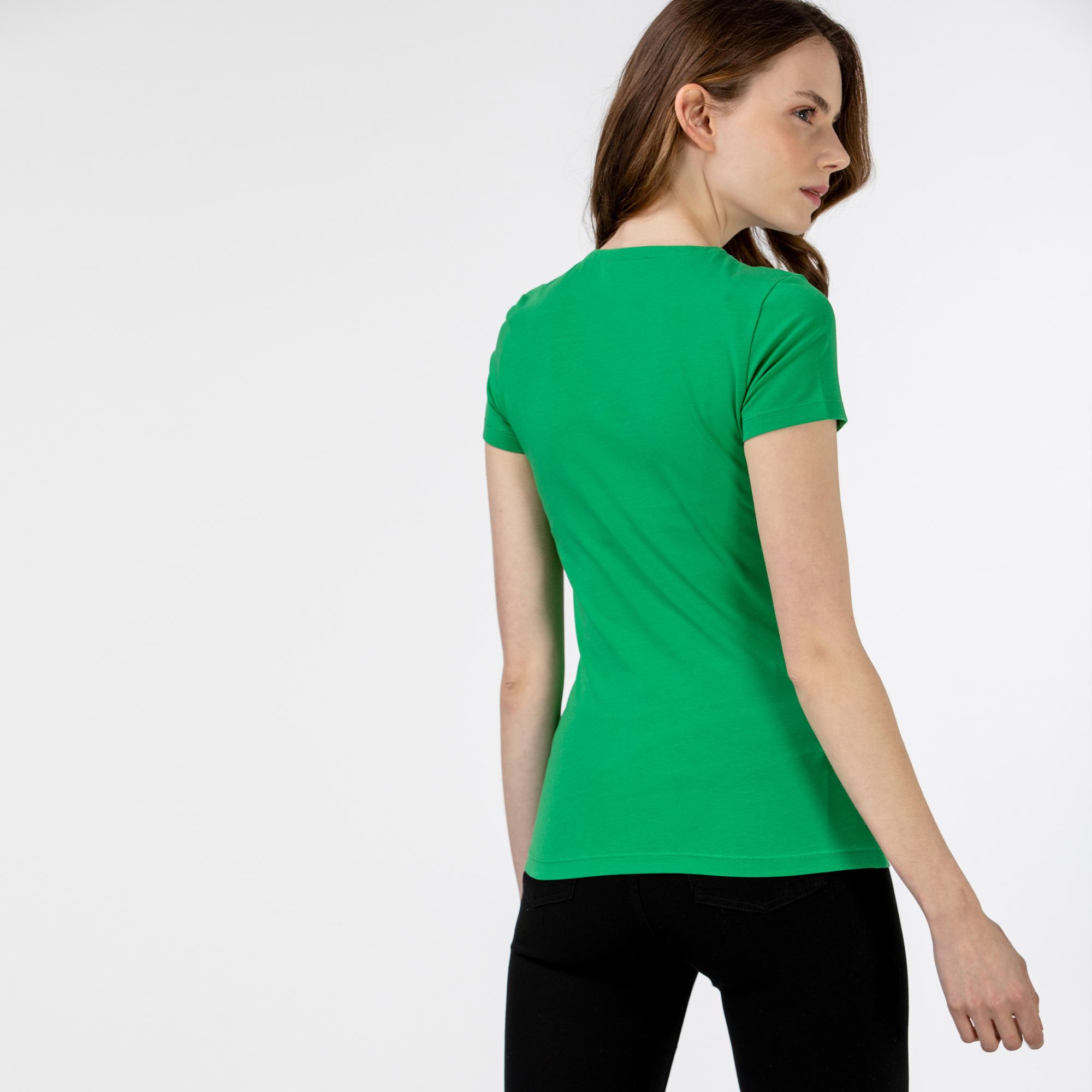 Lacoste Kadın Slim Fit V Yaka Yeşil T-Shirt. 4