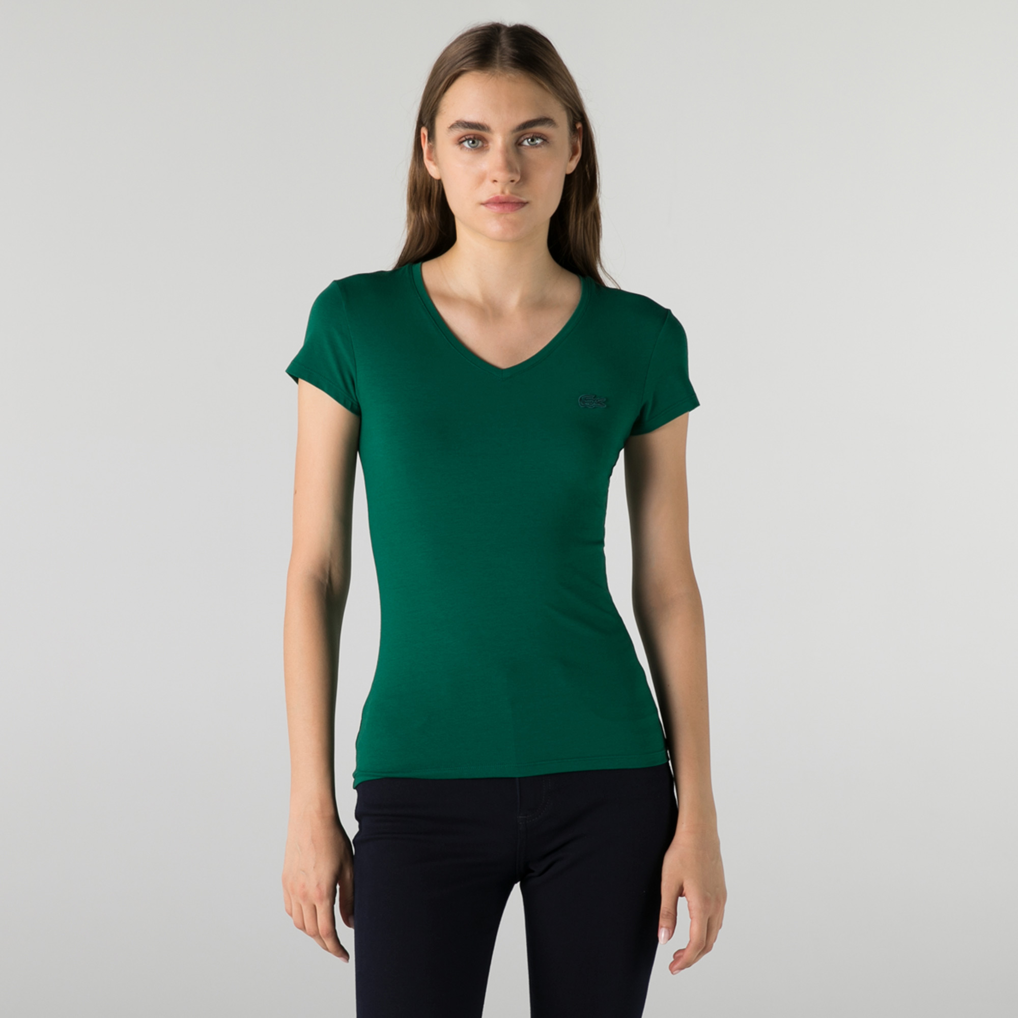 Lacoste Kadın Slim Fit V Yaka Yeşil T-Shirt. 1