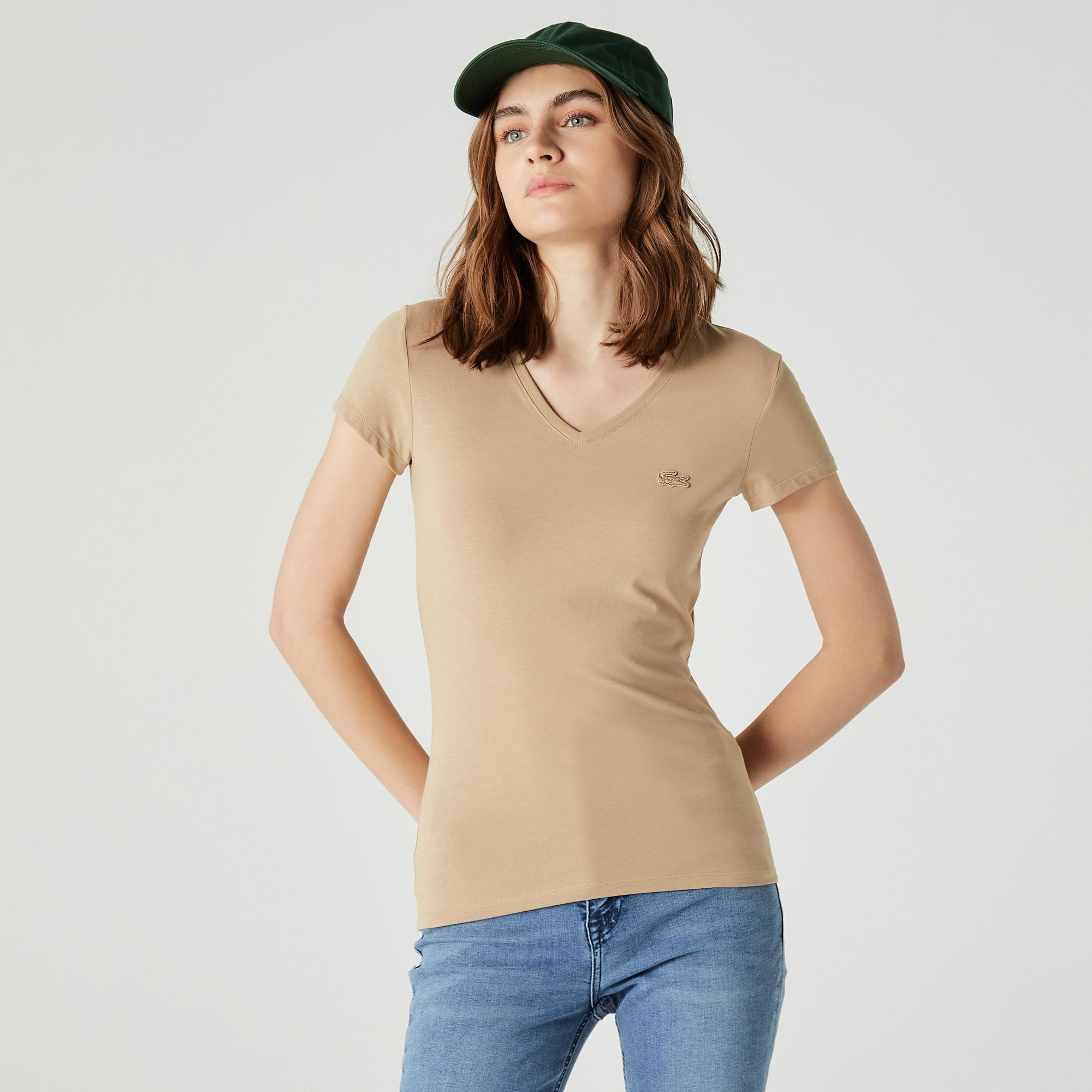 Lacoste Kadın Slim Fit V Yaka Bej T-Shirt. 4
