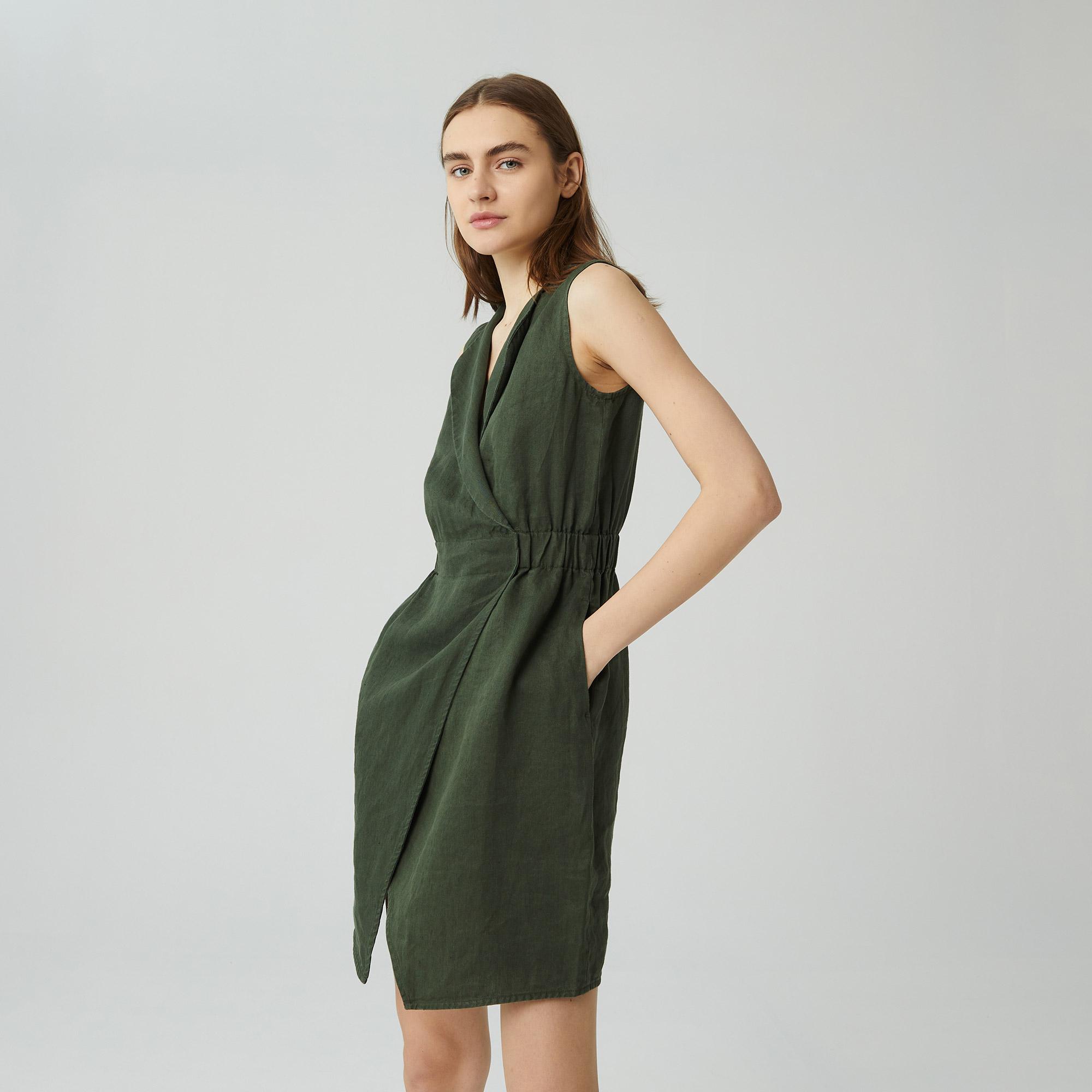 Lacoste Kadın Regular Fit Kolsuz V Yaka Koyu Yeşil Elbise. 5